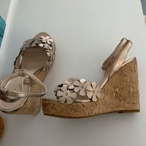 Gold wedges (platform) sandals